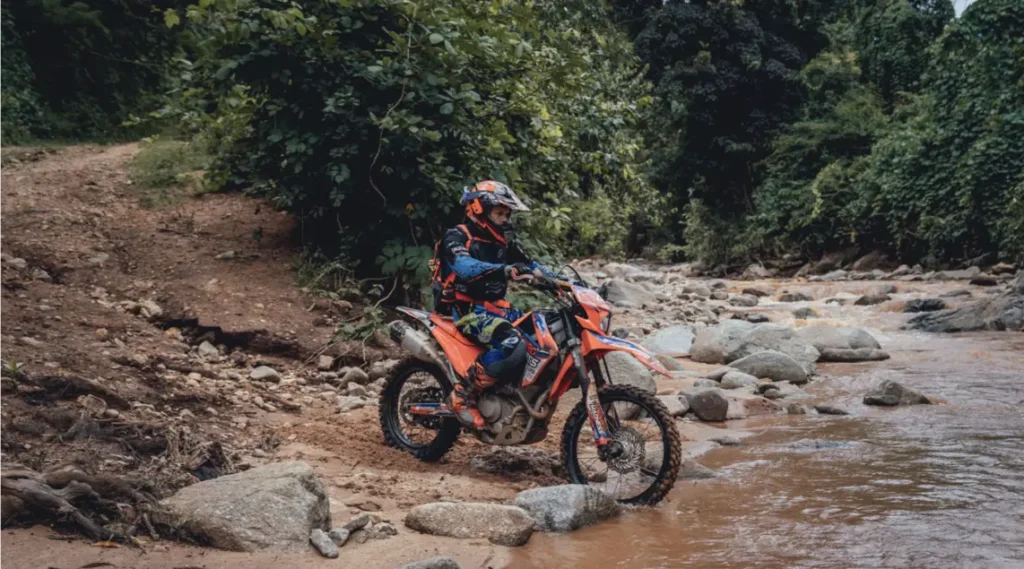 10 day north thailand motorcycle tour river crossing