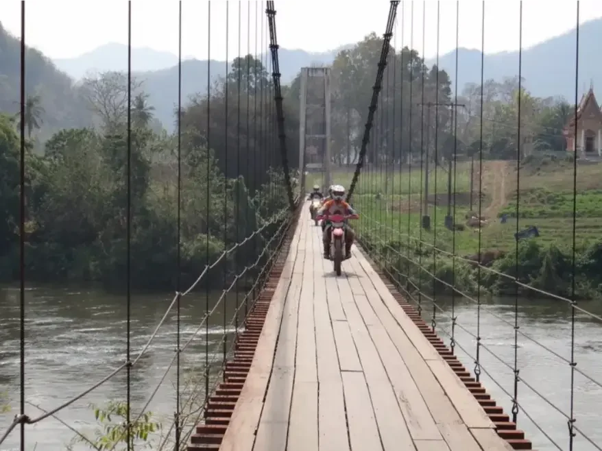 Motorcycle Day Tour Thailand – Pattaya Jungle Enduro Adventure hanging bridge